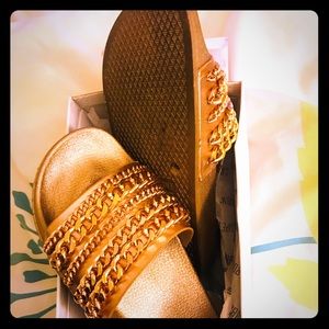 Lightly used slider size 6.5
